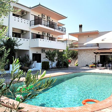 Skentos Hotel Kriopigi Buitenkant foto
