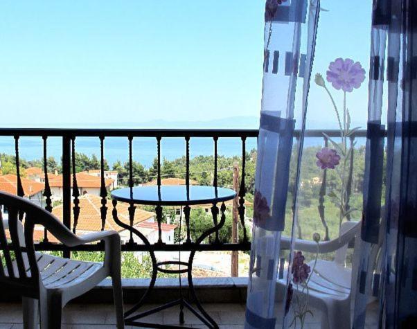 Skentos Hotel Kriopigi Buitenkant foto